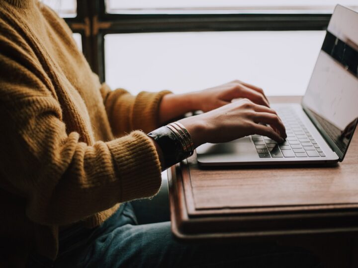 Czy laptop poleasingowy to dobre rozwiązanie w 2025 roku?