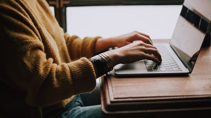 Czy laptop poleasingowy to dobre rozwiązanie w 2025 roku?