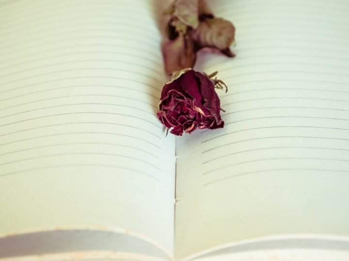 Wiersze o tęsknocie i pragnieniu: najpiękniejsze poezje dla zakochanych