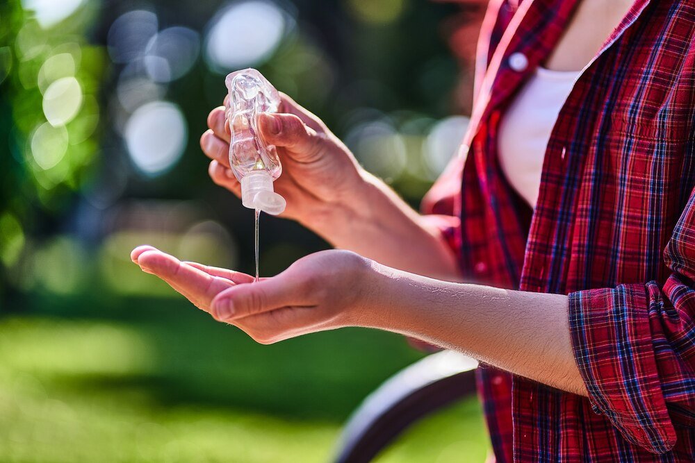 Co odstrasza komary w nocy – skuteczne domowe sposoby