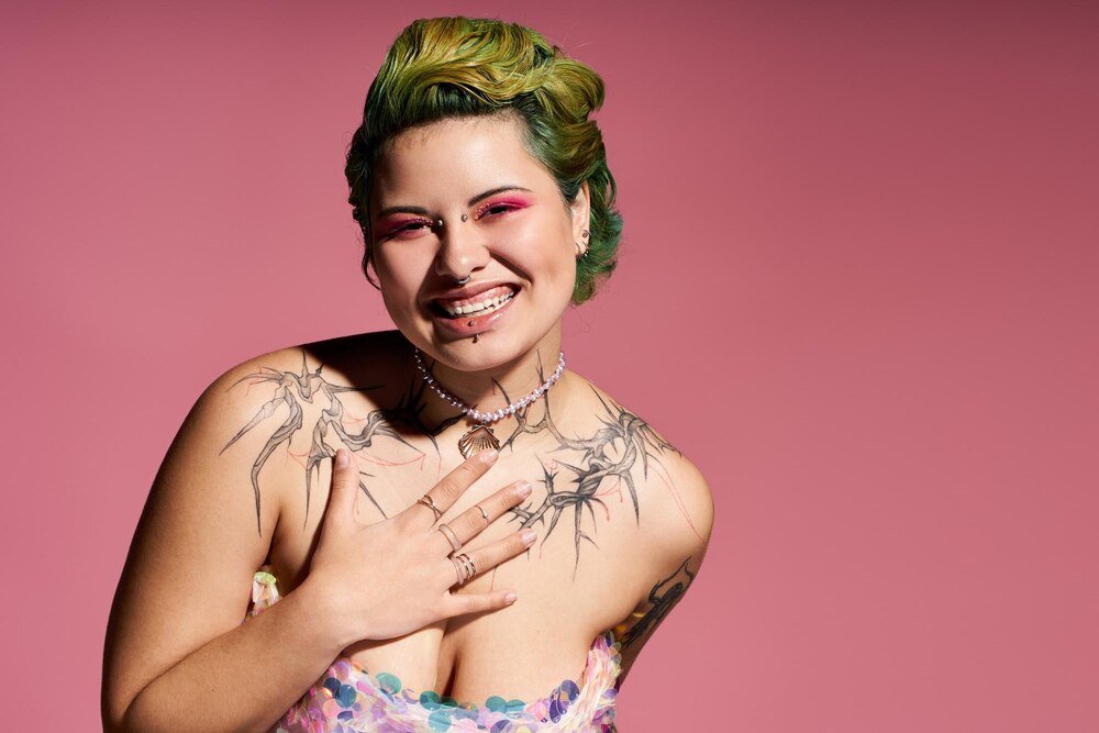 Co oznacza tatuaż 777 – symbolika i znaczenie