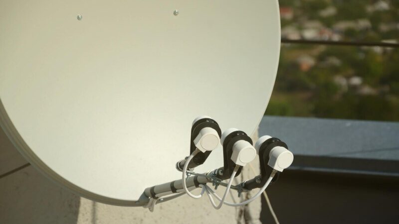 Jak ustawić antenę satelitarną za pomocą telefonu – praktyczny poradnik