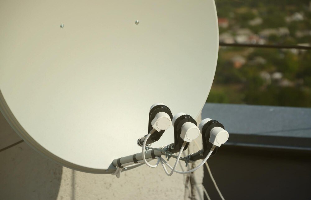 Jak ustawić antenę satelitarną za pomocą telefonu – praktyczny poradnik