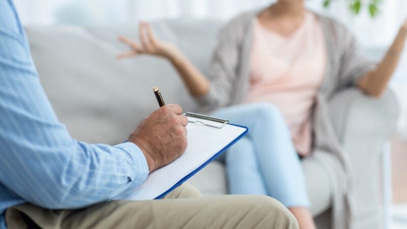 Kiedy matka jest ważniejsza od żony – rodzinne granice i role