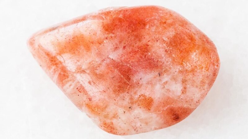 Kwarc truskawkowy – właściwości, znaczenie i zastosowanie