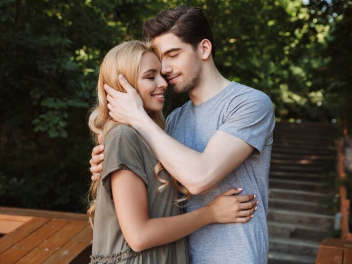 Mocne przytulenie – co oznacza w relacji?