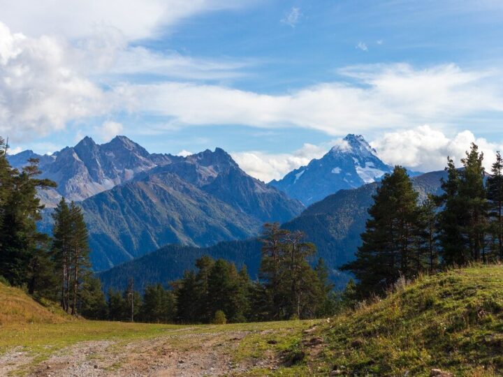 Potężna bryła gór krzyżówka – poprawna odpowiedź i podpowiedzi