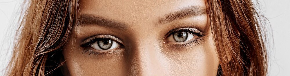 Szare oczy – znaczenie, co mówią o charakterze?